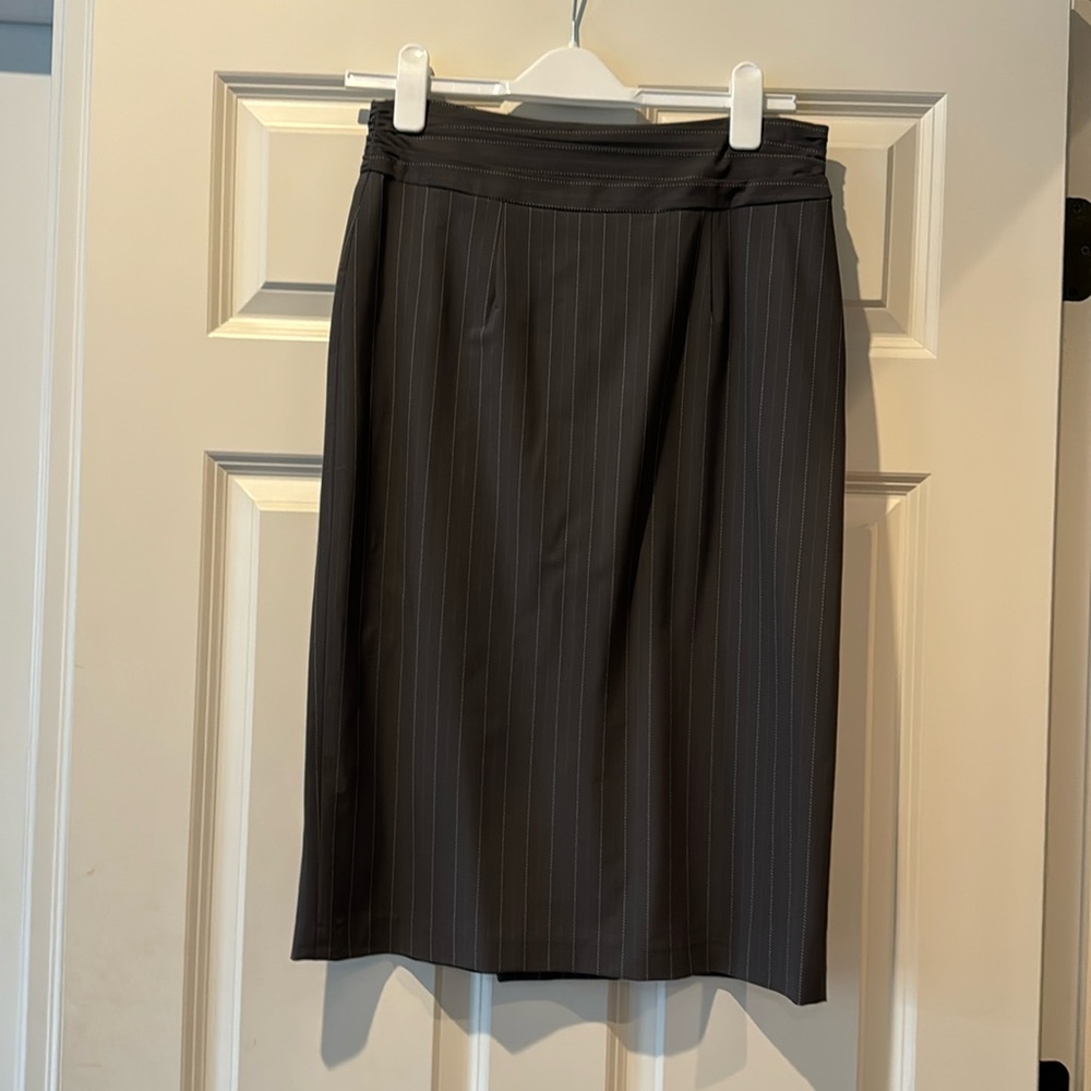 Gray/ white pinstripe pencil skirt
